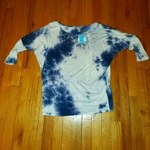 Size S Cream and Blue tie dye shirt